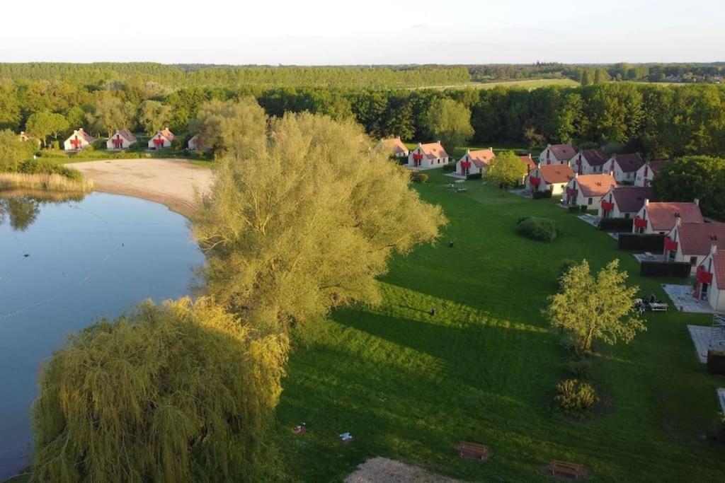 Vakantiehuis Aan Het Water -Incl Laadpaal- Ewijk Экстерьер фото